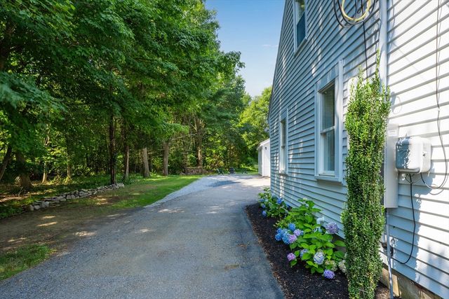 30 Worcester St, Taunton, MA 02780