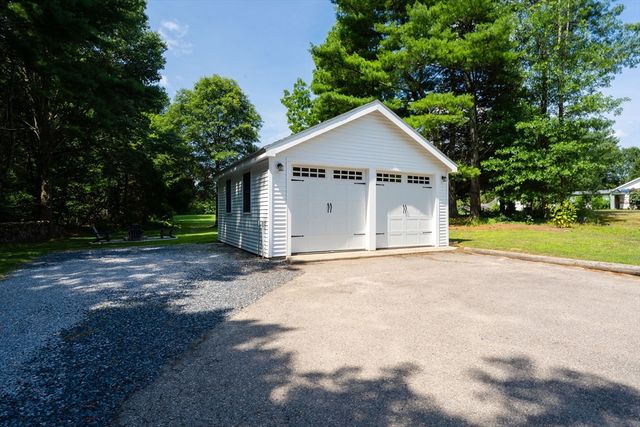 30 Worcester St, Taunton, MA 02780