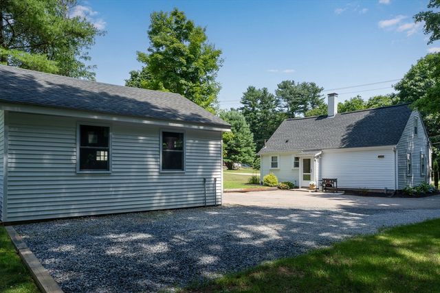 30 Worcester St, Taunton, MA 02780