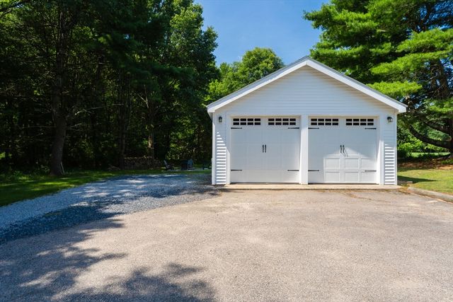 30 Worcester St, Taunton, MA 02780