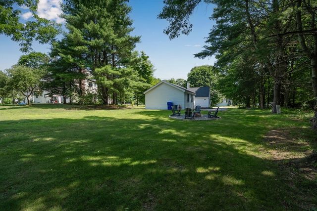 30 Worcester St, Taunton, MA 02780