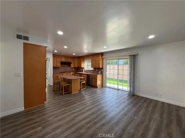 5840 Valerie, Woodland Hills, CA 91367