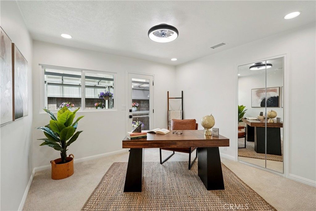 Image 25 of property listing at 11721 Norgrove Lane, Rossmoor, CA 90720