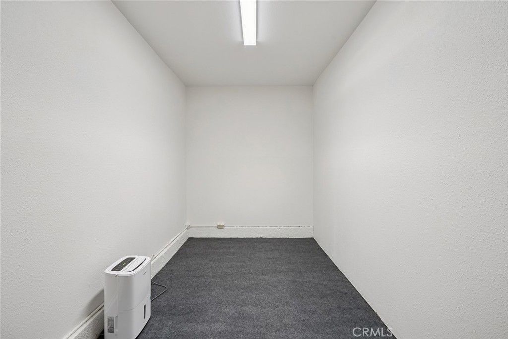 Image 30 of property listing at 11721 Norgrove Lane, Rossmoor, CA 90720