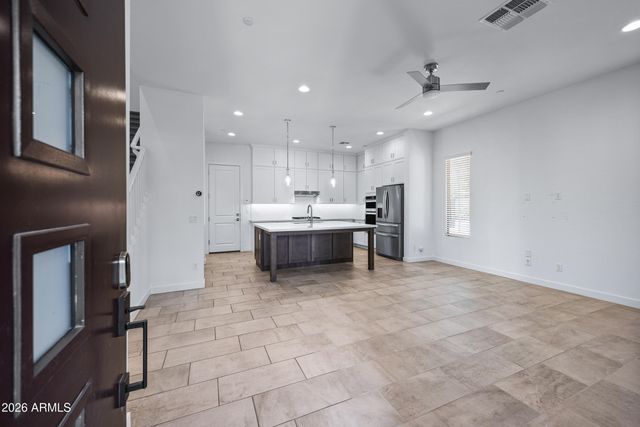 8340 E MCDONALD Drive 1001, Scottsdale, AZ 85250