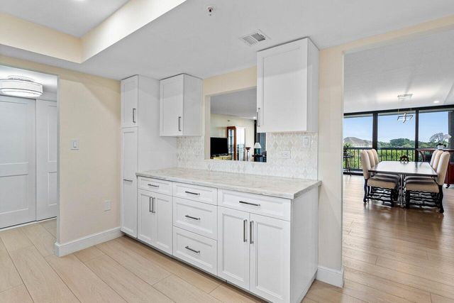 2450 Presidential Way 607, West Palm Beach, FL 33401