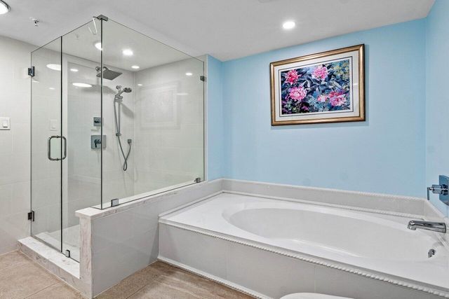 2450 Presidential Way 607, West Palm Beach, FL 33401