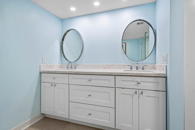 2450 Presidential Way 607, West Palm Beach, FL 33401