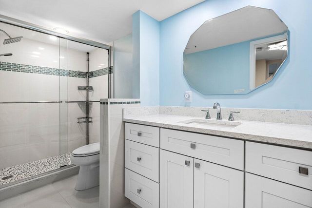 2450 Presidential Way 607, West Palm Beach, FL 33401