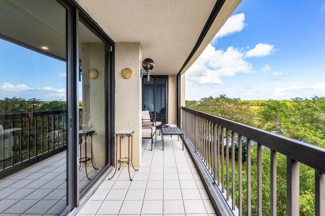 2450 Presidential Way 607, West Palm Beach, FL 33401