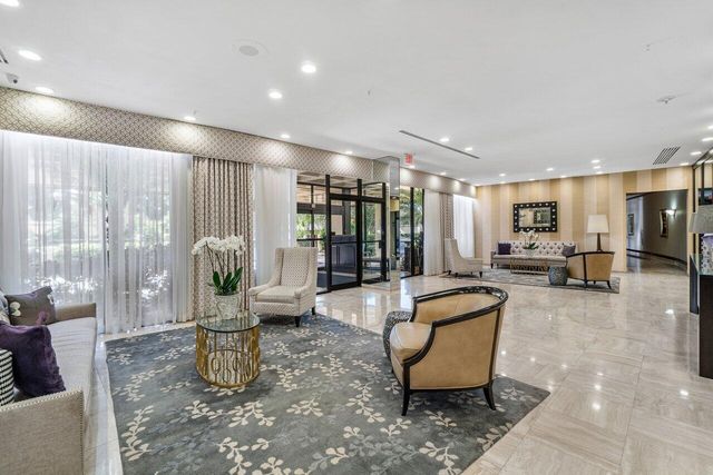 2450 Presidential Way 607, West Palm Beach, FL 33401