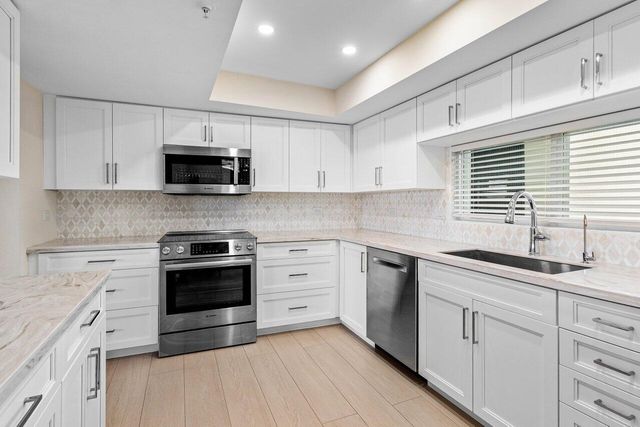 2450 Presidential Way 607, West Palm Beach, FL 33401