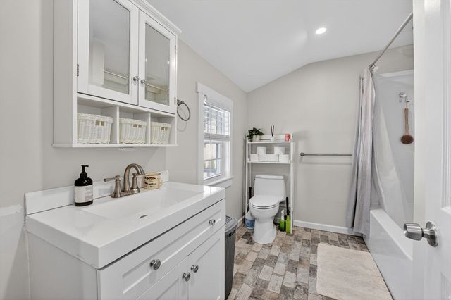 1639 Main St, Weymouth, MA 02190