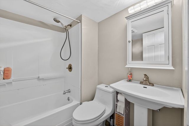 1639 Main St, Weymouth, MA 02190