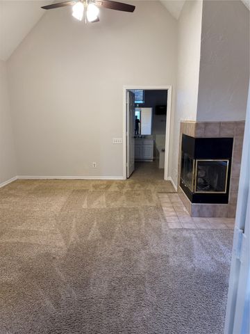 304 Cimarron Trail, Irving, TX 75063