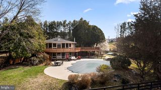 10803 CREST HILL RD, Marshall, VA 20115