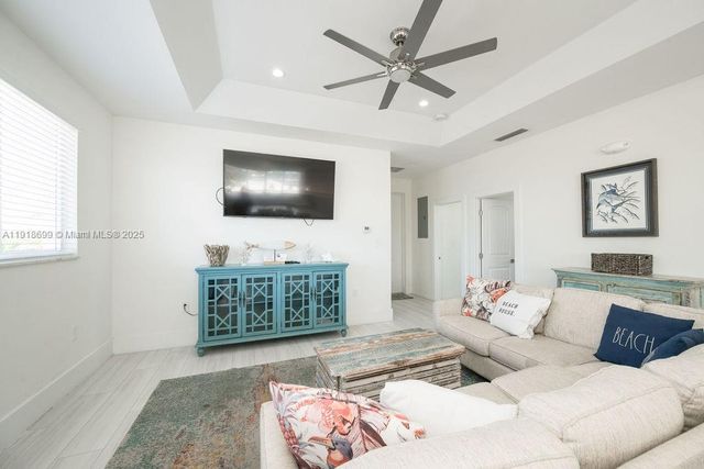 11284 3rd Avenue Ocean, Marathon, FL 33050