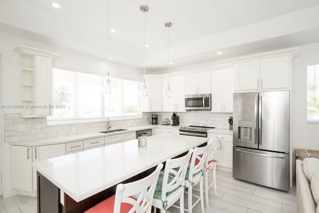 11284 3rd Avenue Ocean, Marathon, FL 33050