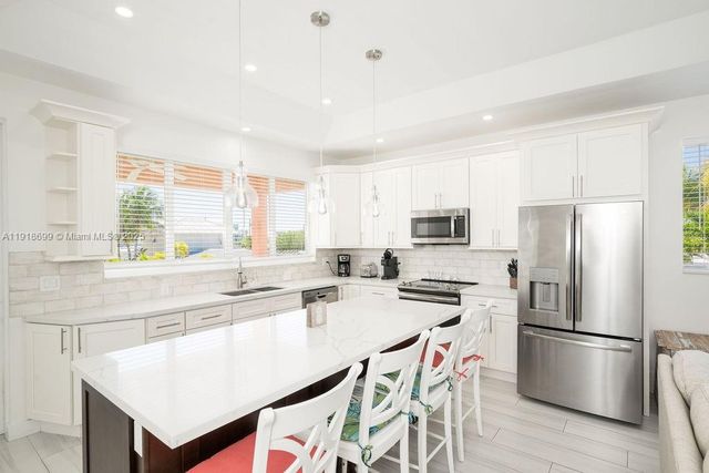 11284 3rd Avenue Ocean, Marathon, FL 33050