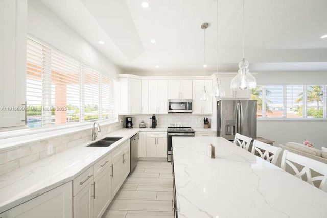 11284 3rd Avenue Ocean, Marathon, FL 33050