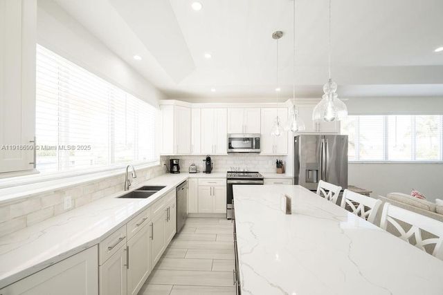 11284 3rd Avenue Ocean, Marathon, FL 33050