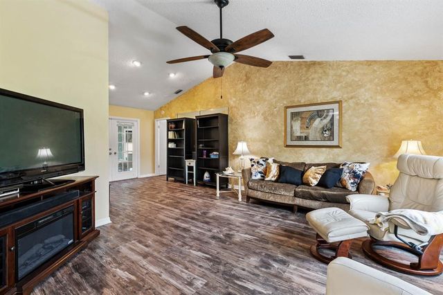 8018 PHILATELIC DRIVE, Spring Hill, FL 34606