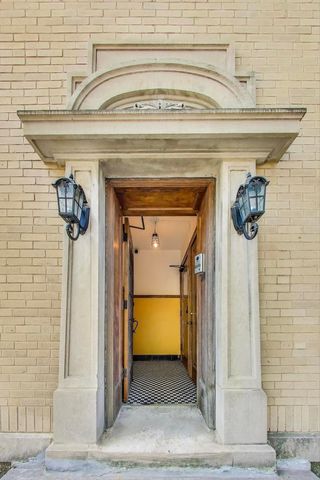 2700 W CARMEN Avenue, Chicago, IL 60625