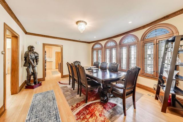 2700 W CARMEN Avenue, Chicago, IL 60625