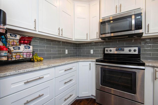 5705 E Brookmeadow Drive, Fair Grove, MO 65648