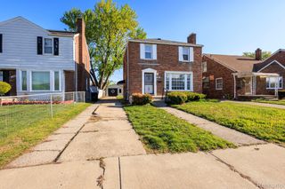 13821 Fairmount Drive, Detroit, MI 48205