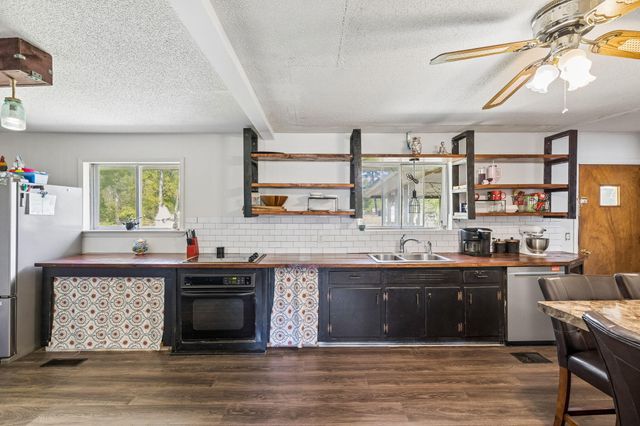 4 Delores Drive, Fort Oglethorpe, GA 30742