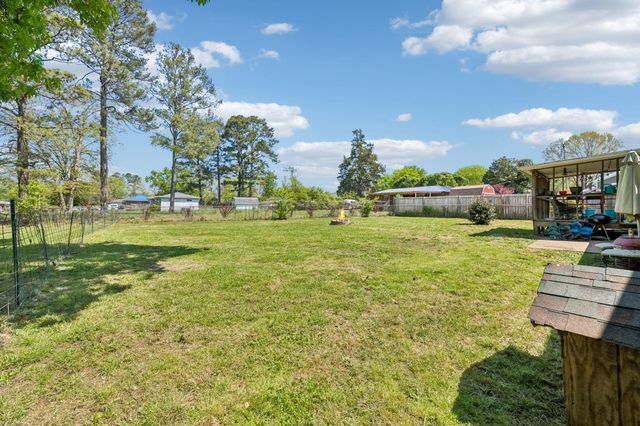 4 Delores Drive, Fort Oglethorpe, GA 30742