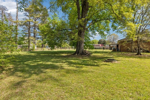 4 Delores Drive, Fort Oglethorpe, GA 30742