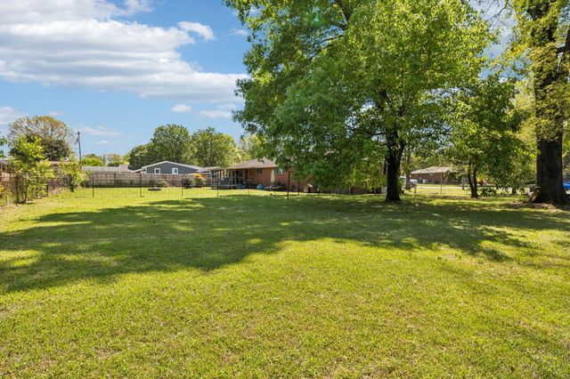 4 Delores Drive, Fort Oglethorpe, GA 30742