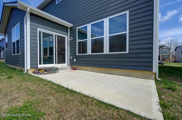 19126 Catalpa Fields Pl, Louisville, KY 40023