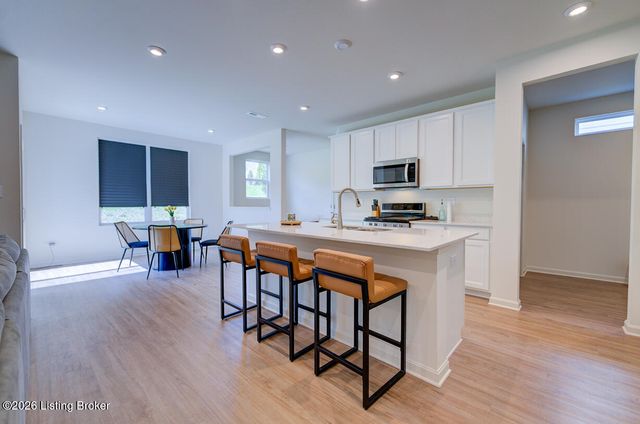 19126 Catalpa Fields Pl, Louisville, KY 40023