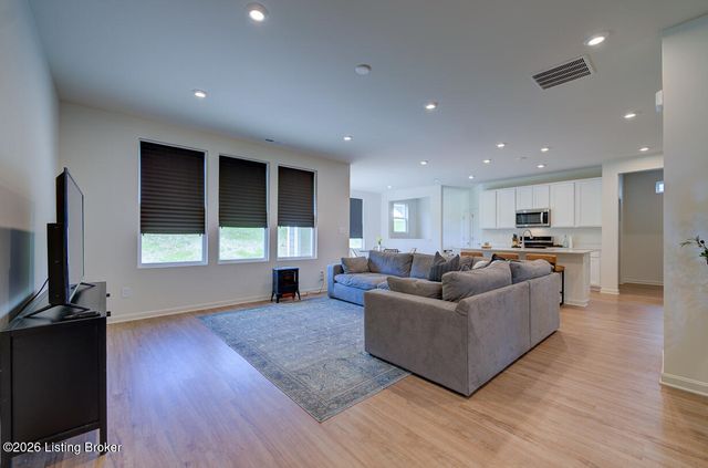 19126 Catalpa Fields Pl, Louisville, KY 40023