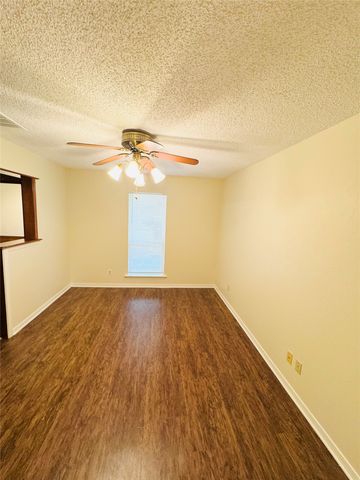 107 Sunview Street, Sunnyvale, TX 75182