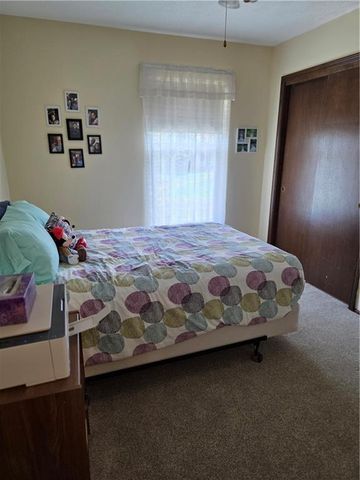 8746 Park Street, Lenexa, KS 66215