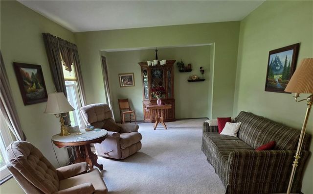 8746 Park Street, Lenexa, KS 66215