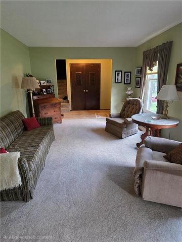 8746 Park Street, Lenexa, KS 66215