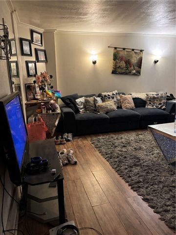 737 McLain St, Allentown, PA 15210