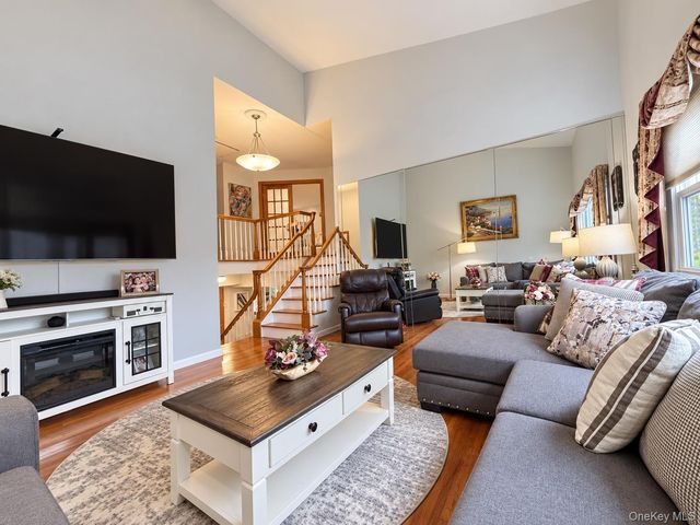 41 Homeland Drive, Huntington, NY 11743