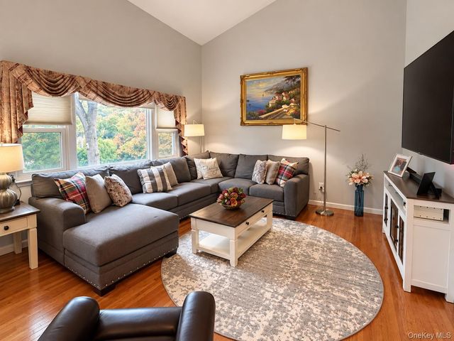 41 Homeland Drive, Huntington, NY 11743