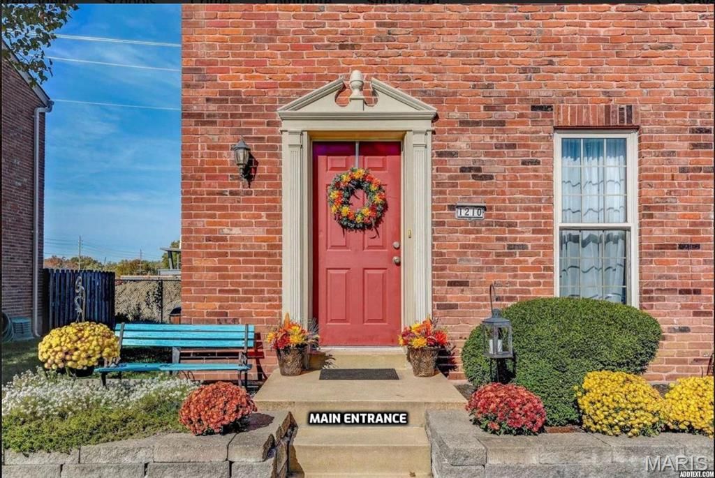 1210 Clarkson Court 1210, Ellisville, MO 63011