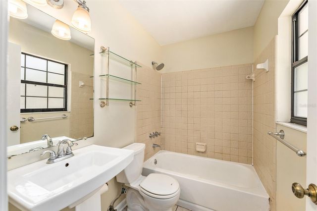 2541 NW 52ND PLACE, Gainesville, FL 32605