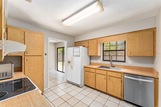 2541 NW 52ND PLACE, Gainesville, FL 32605