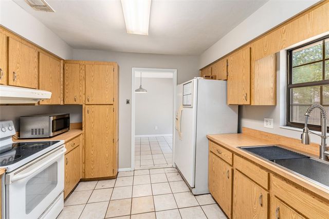 2541 NW 52ND PLACE, Gainesville, FL 32605