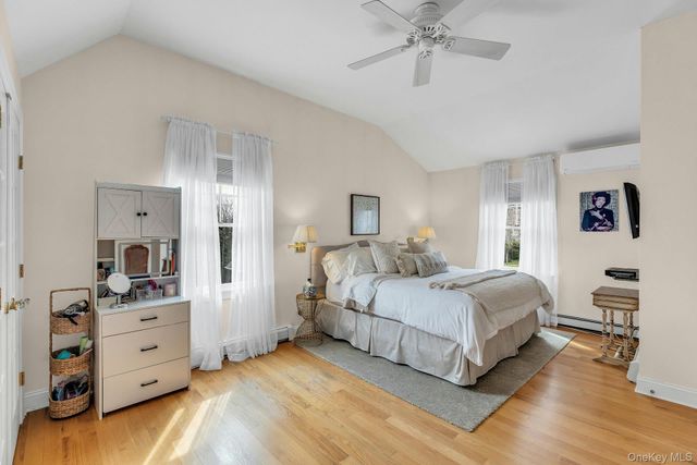 4 Wells Lane, Hampton Bays, NY 11946