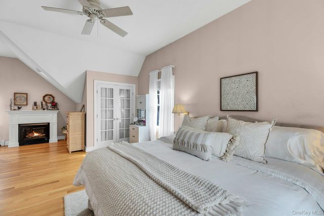 4 Wells Lane, Hampton Bays, NY 11946